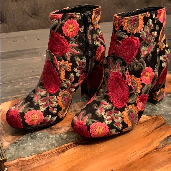 MIA Shoes - SOLD
